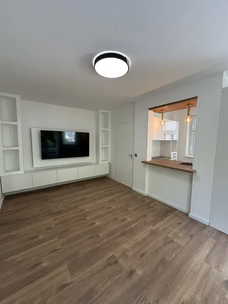 Erstbezug nach Sanierung | 2 Zimmer mit Balkon in Grunewald — photo 1